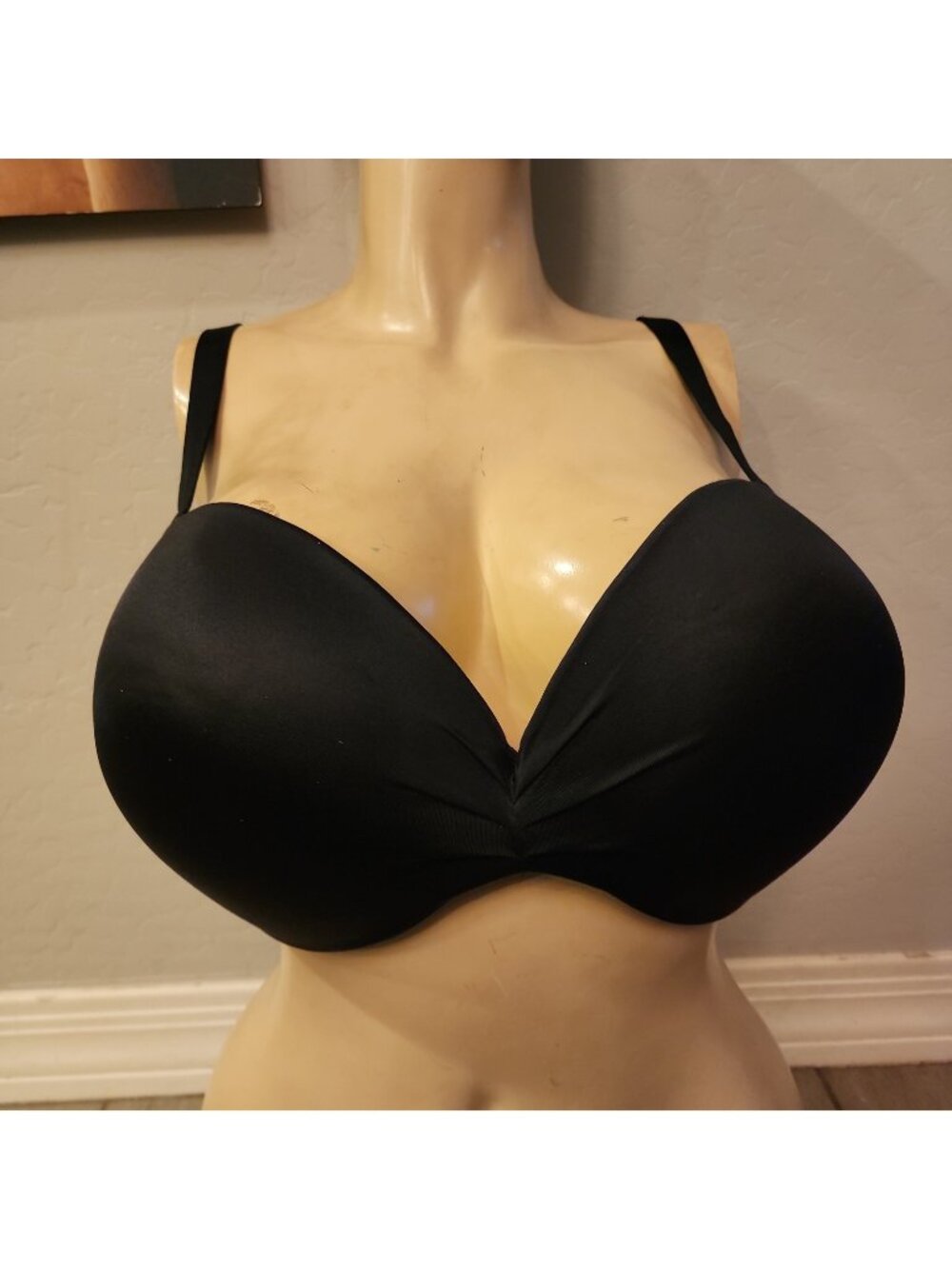 Cacique Max Swell Plunge Bra 44DD Black Very Padded Underwire